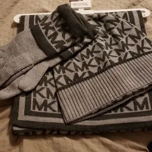 Michael Kors | Accessories | Michael Kors Ladies 3 Piece  display picture 3